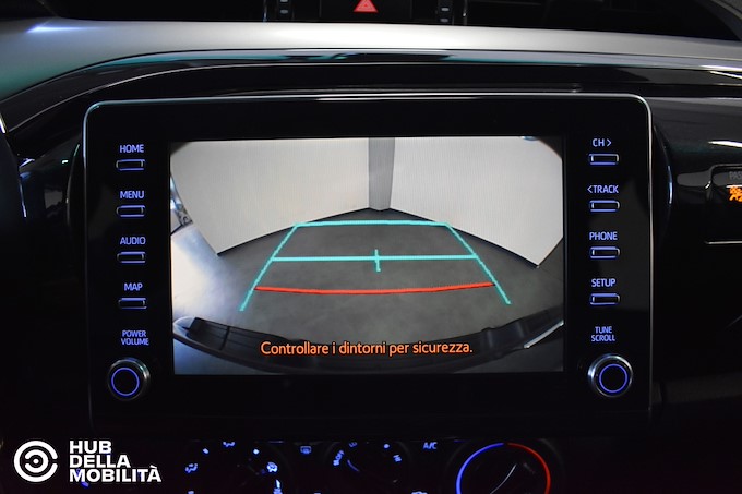 TOYOTA Hilux 2.8 D 4WD 4 porte Double Cab Lounge